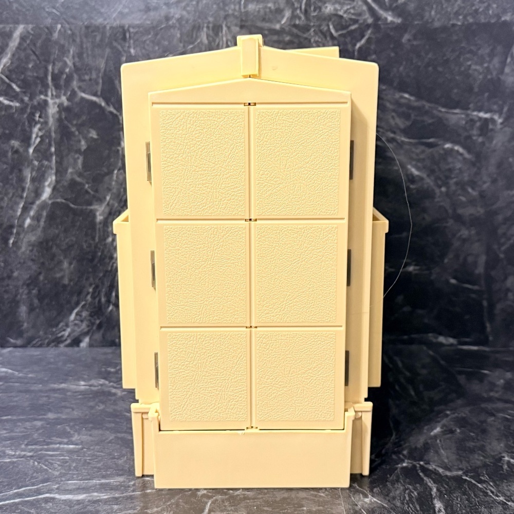 1983 WORLD WIDE MEDIA Folding Plastic Sewing Box w/Thread Spools - Picture 10 of 16
